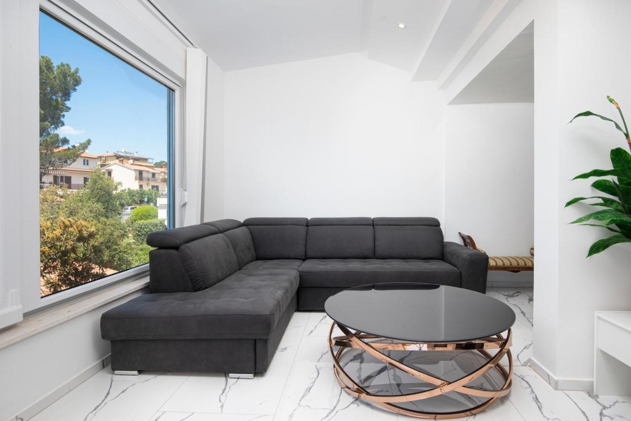 Pjescana Uvala Sea View Apartment Exteriör bild