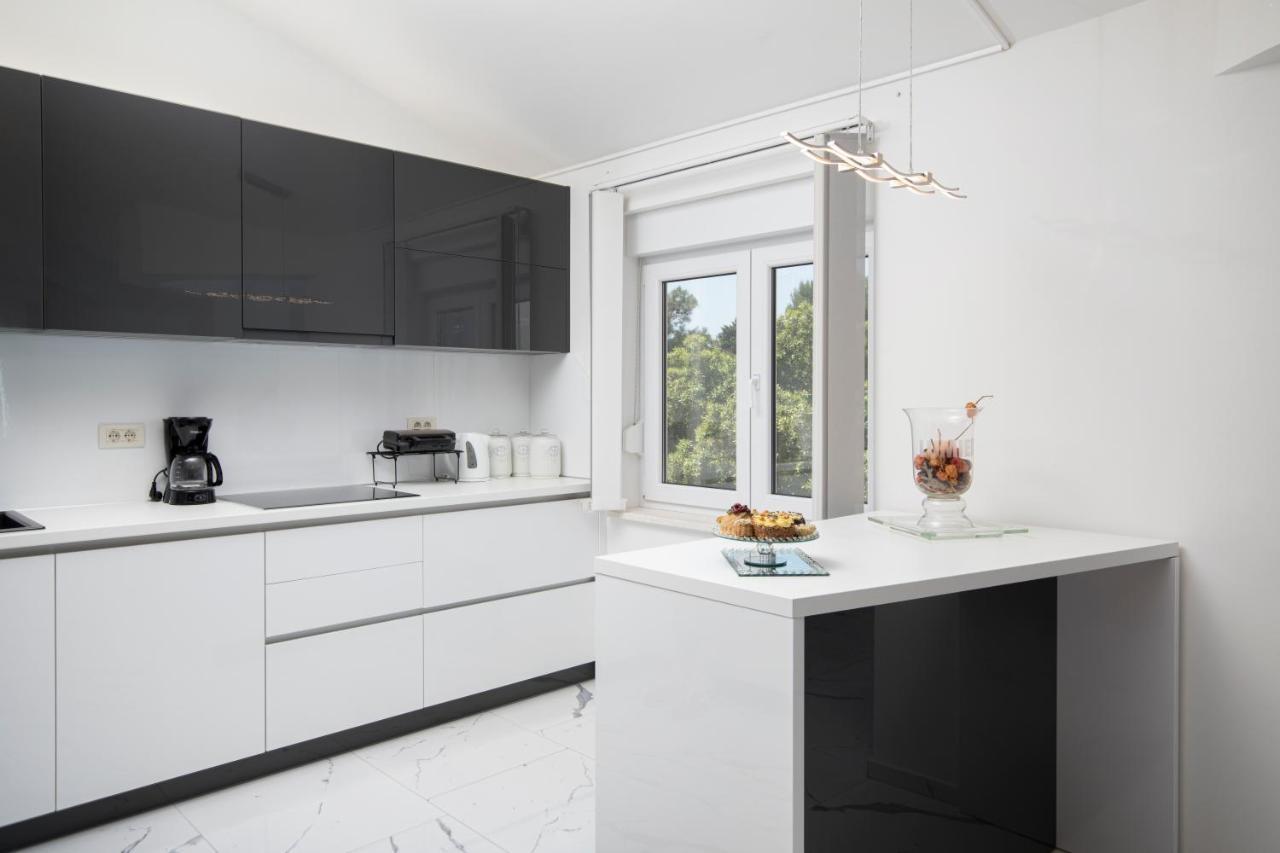 Pjescana Uvala Sea View Apartment Exteriör bild