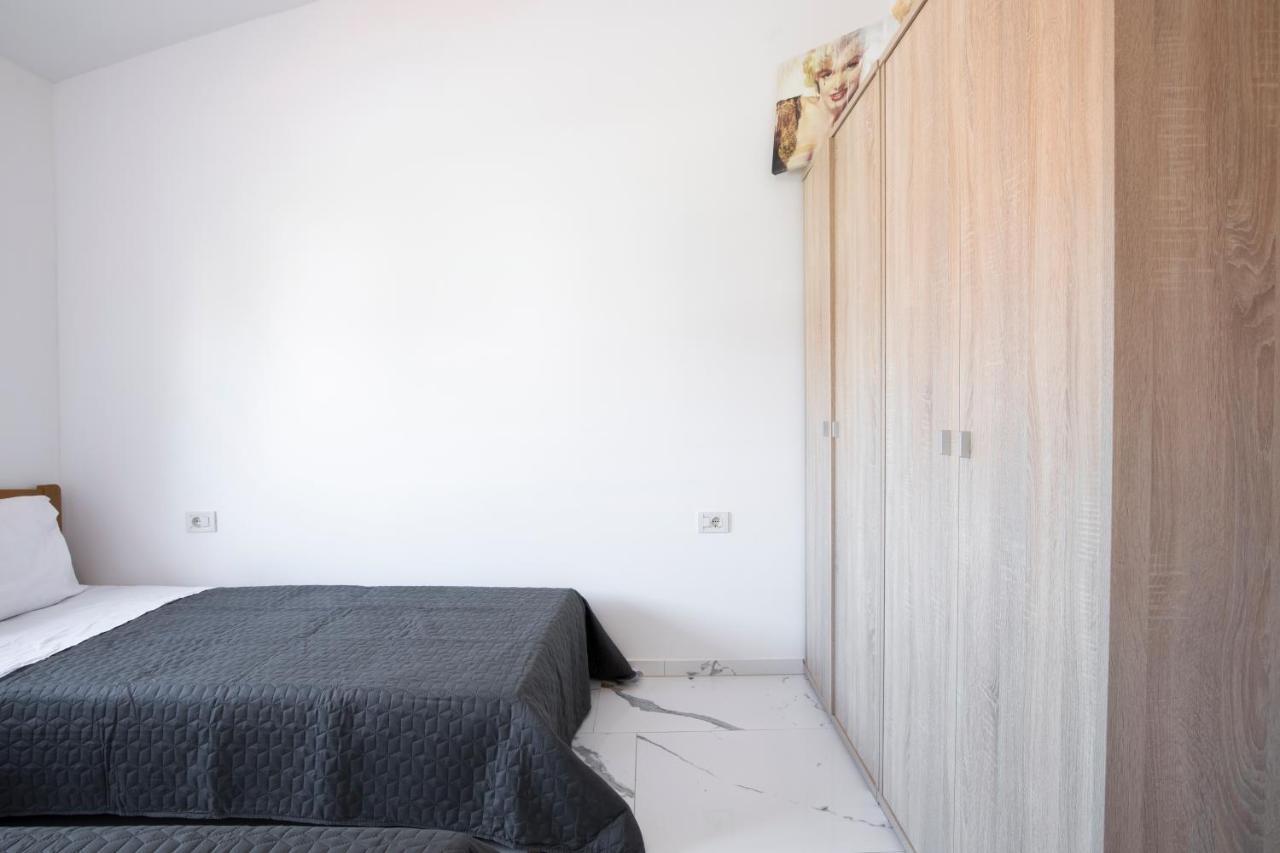 Pjescana Uvala Sea View Apartment Exteriör bild